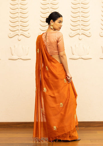 Handwoven Mangalgiri Orange Saree With Gold Motifs